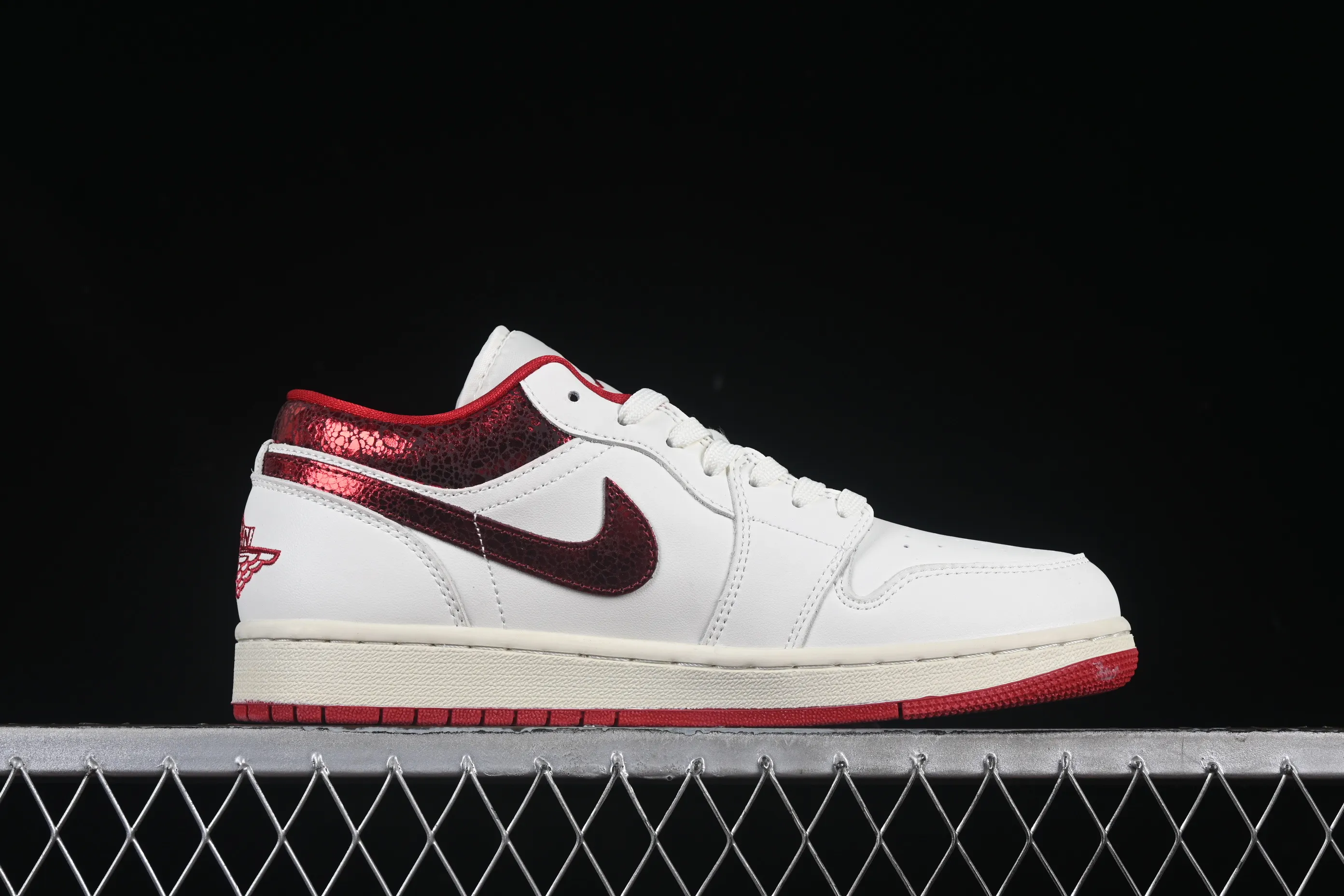 All categories Air Jordan Jordan series basketball shoes Air Jordan 1 Low Air Jordan 1 Low AJ1 Joe 1 white and red low-top cultural and casual sneakers HJ9338-106